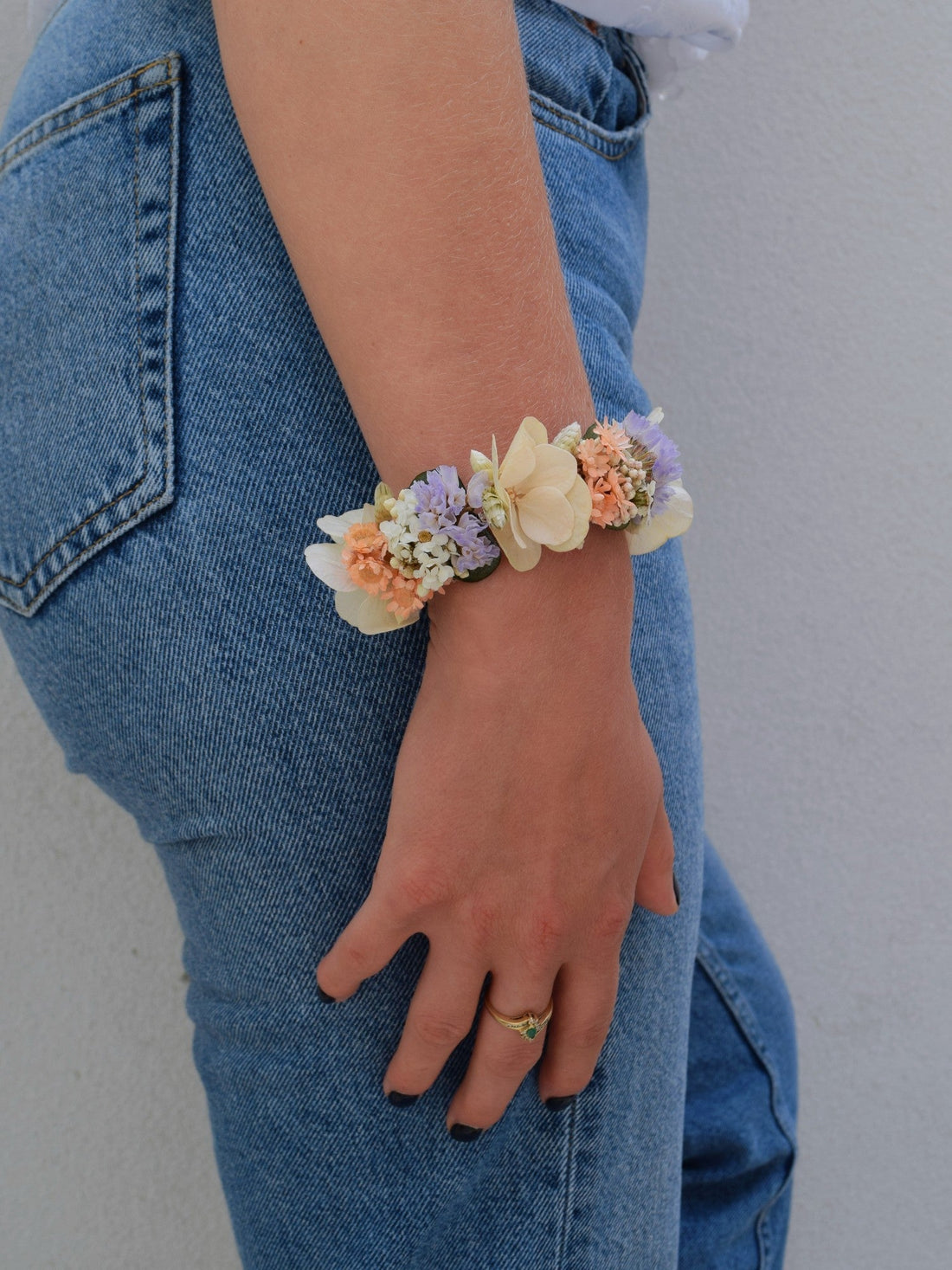 Funky - Wrist Corsage
