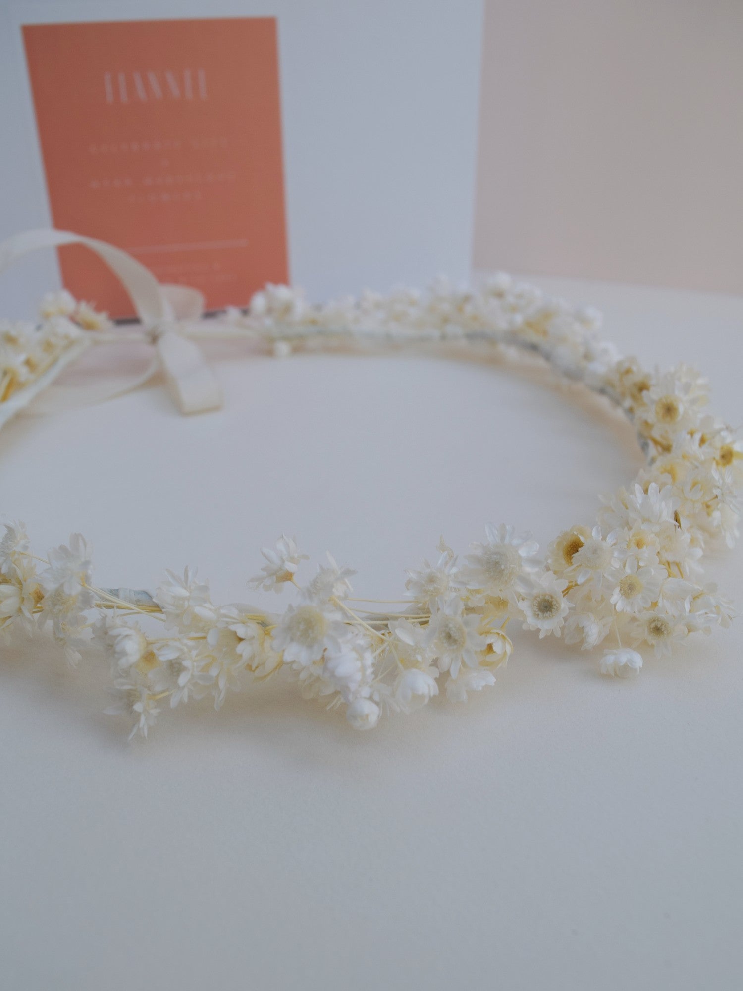 Monochrome WHITE - Flower crown