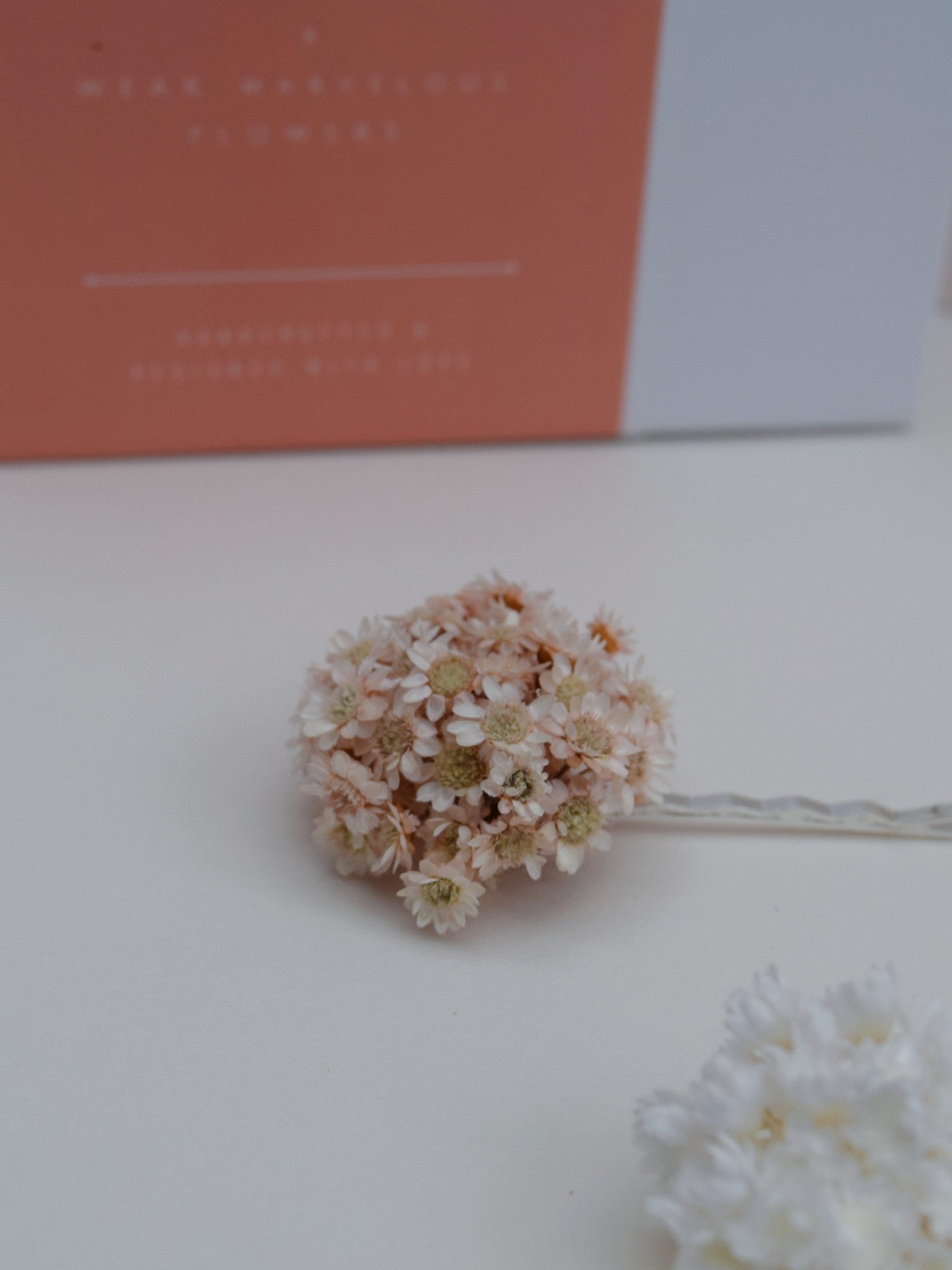Monochrome NUDE - hairpin M