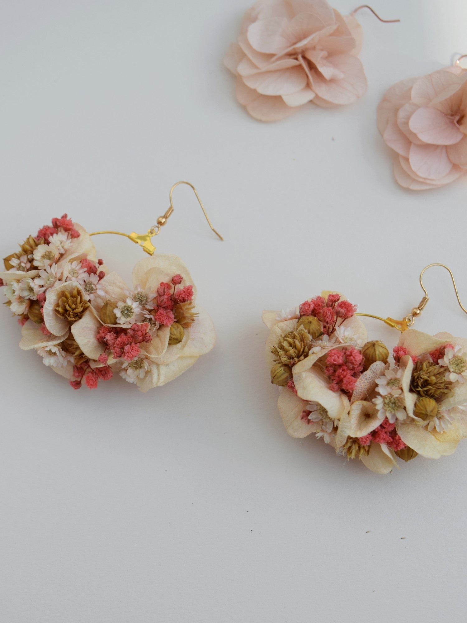 Holy Cow SALMON ROSE - earrings