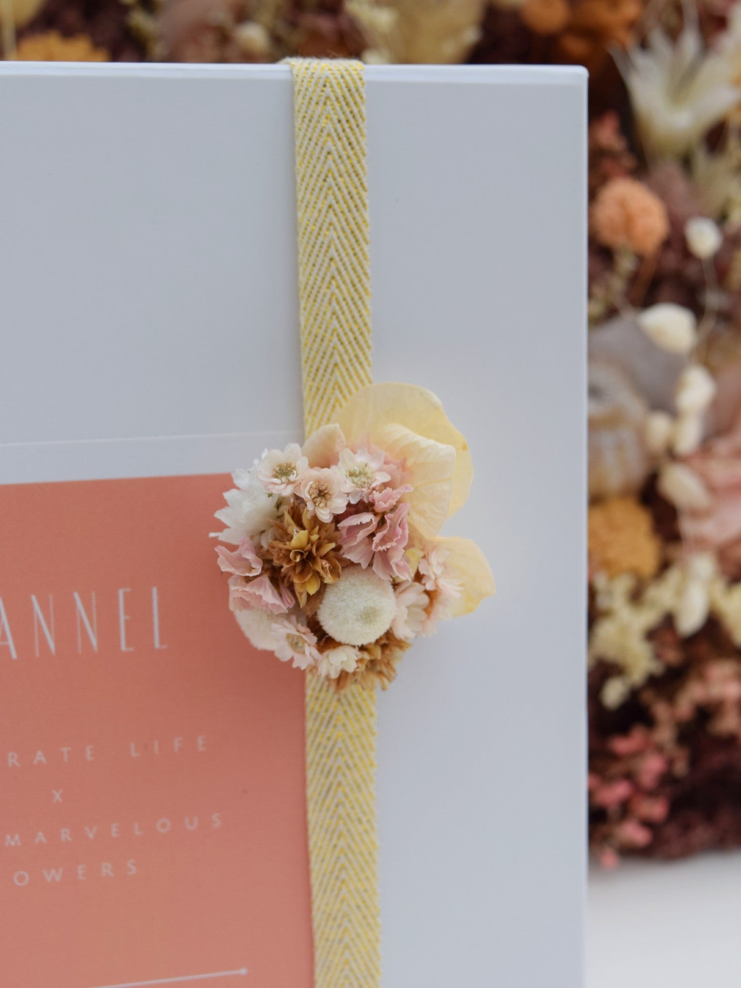 Elegance - wrist corsage children