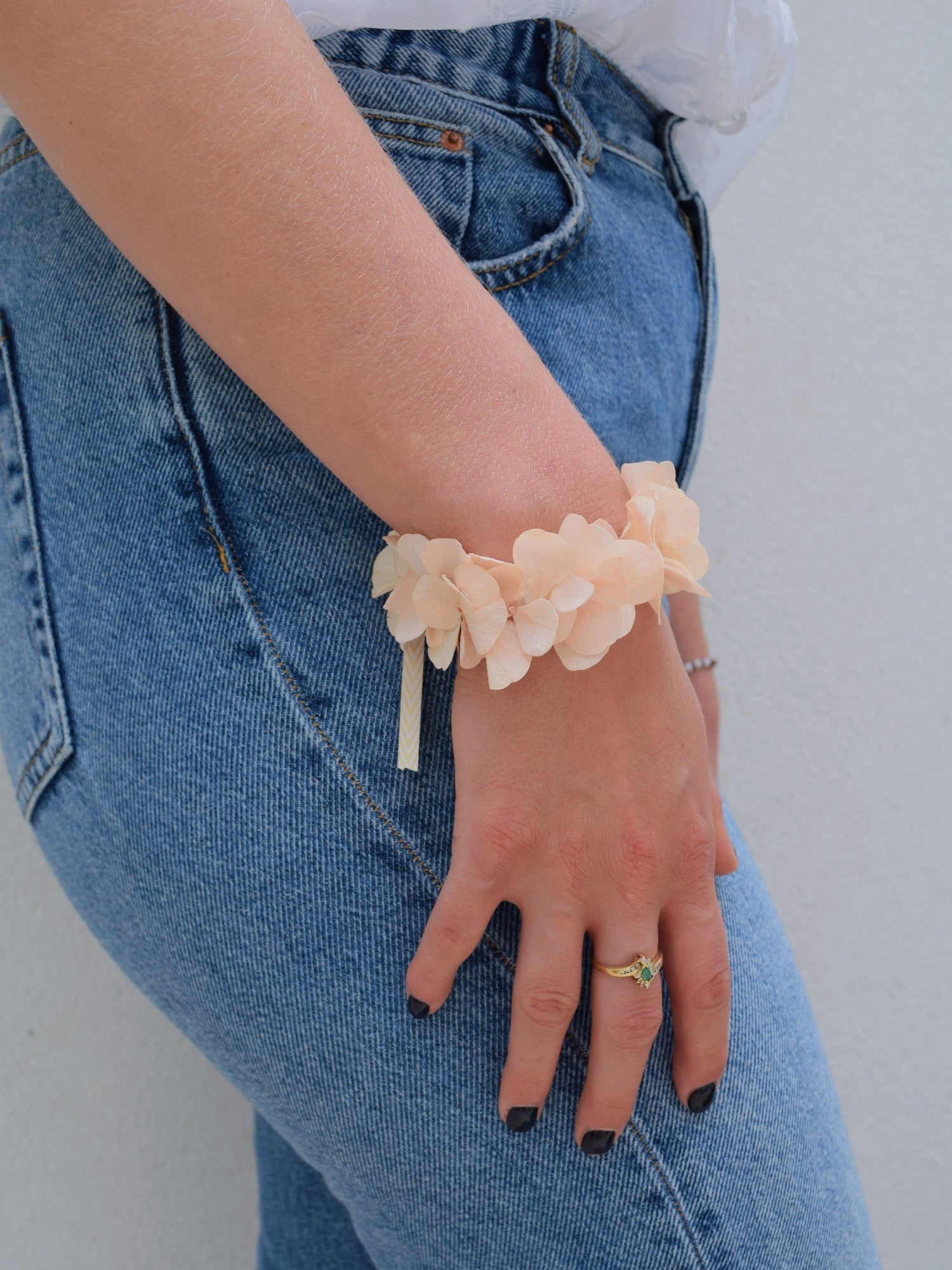 Monochrome PINK - wrist corsage