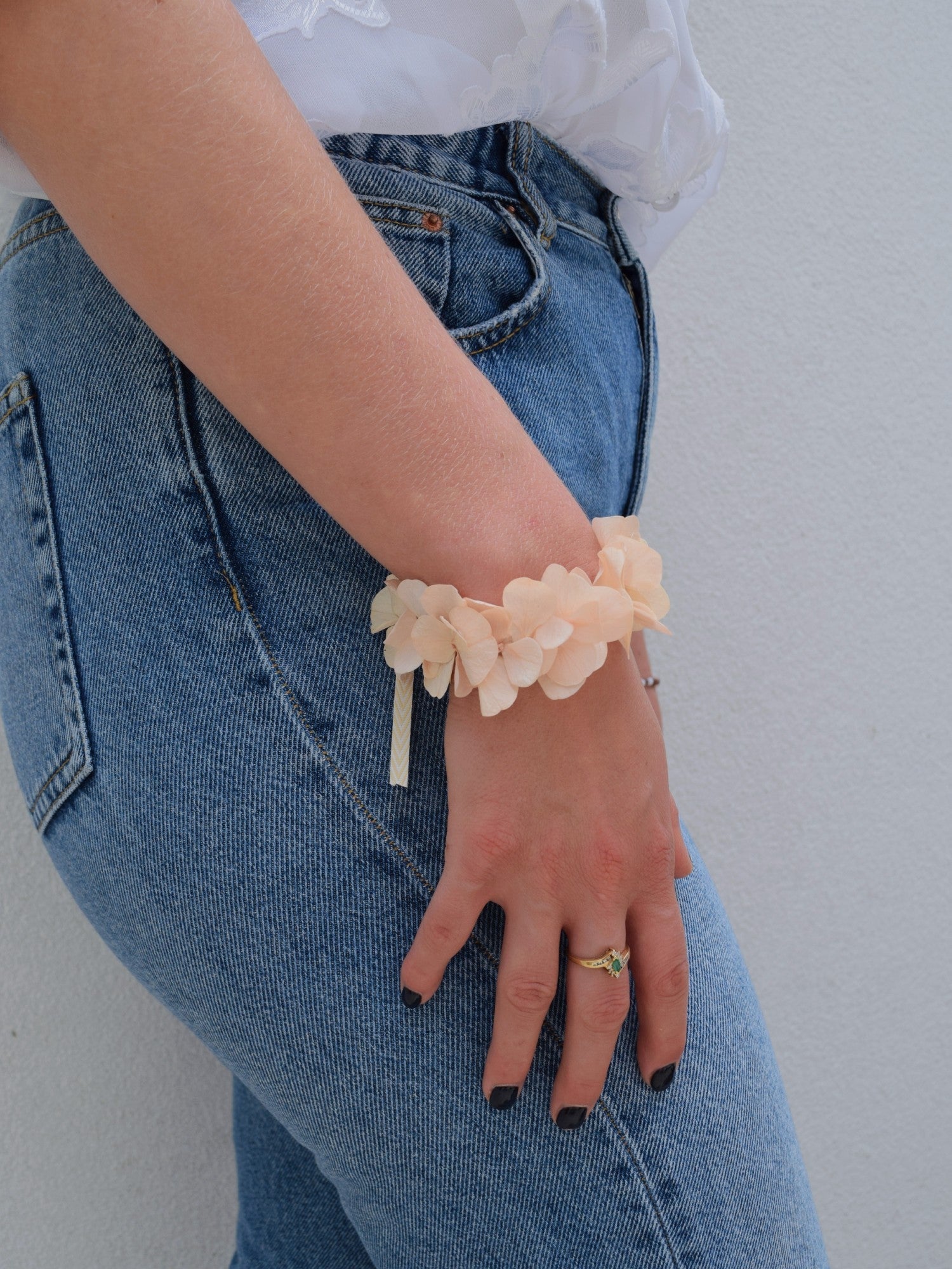 Monochrome PINK - wrist corsage