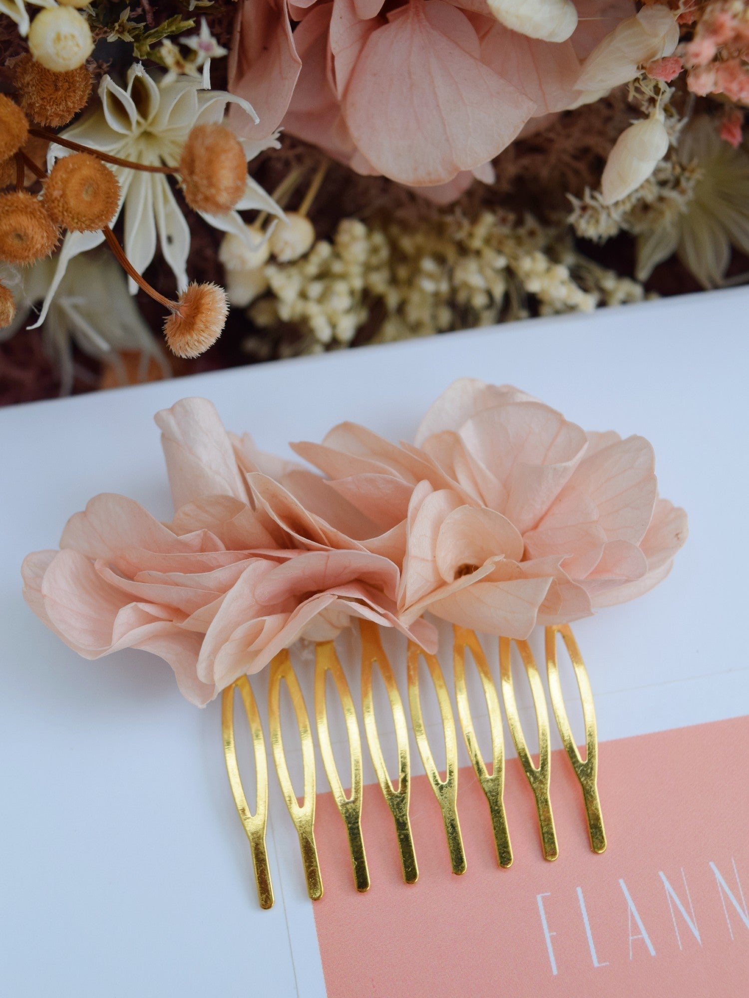 Monochrome PINK - MEDI hair comb