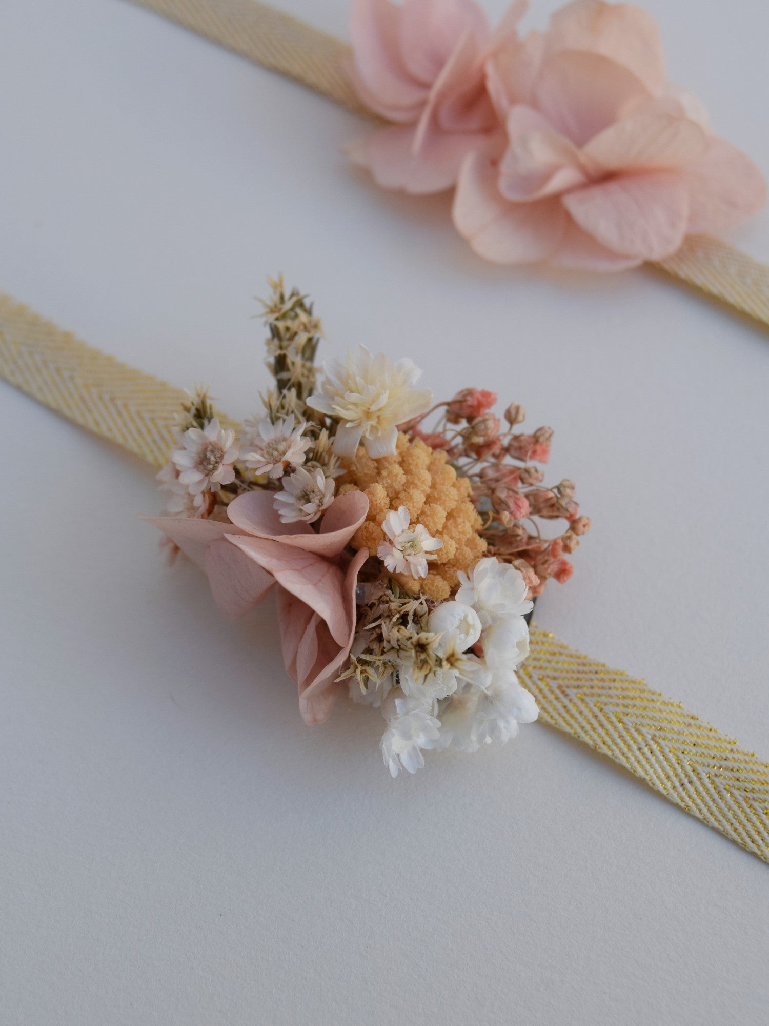 Funky romance - Wrist corsage children