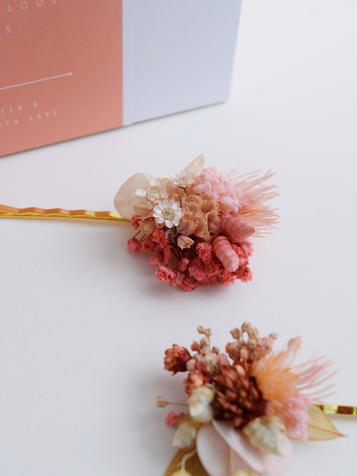 Strawberry field - Hairpin S