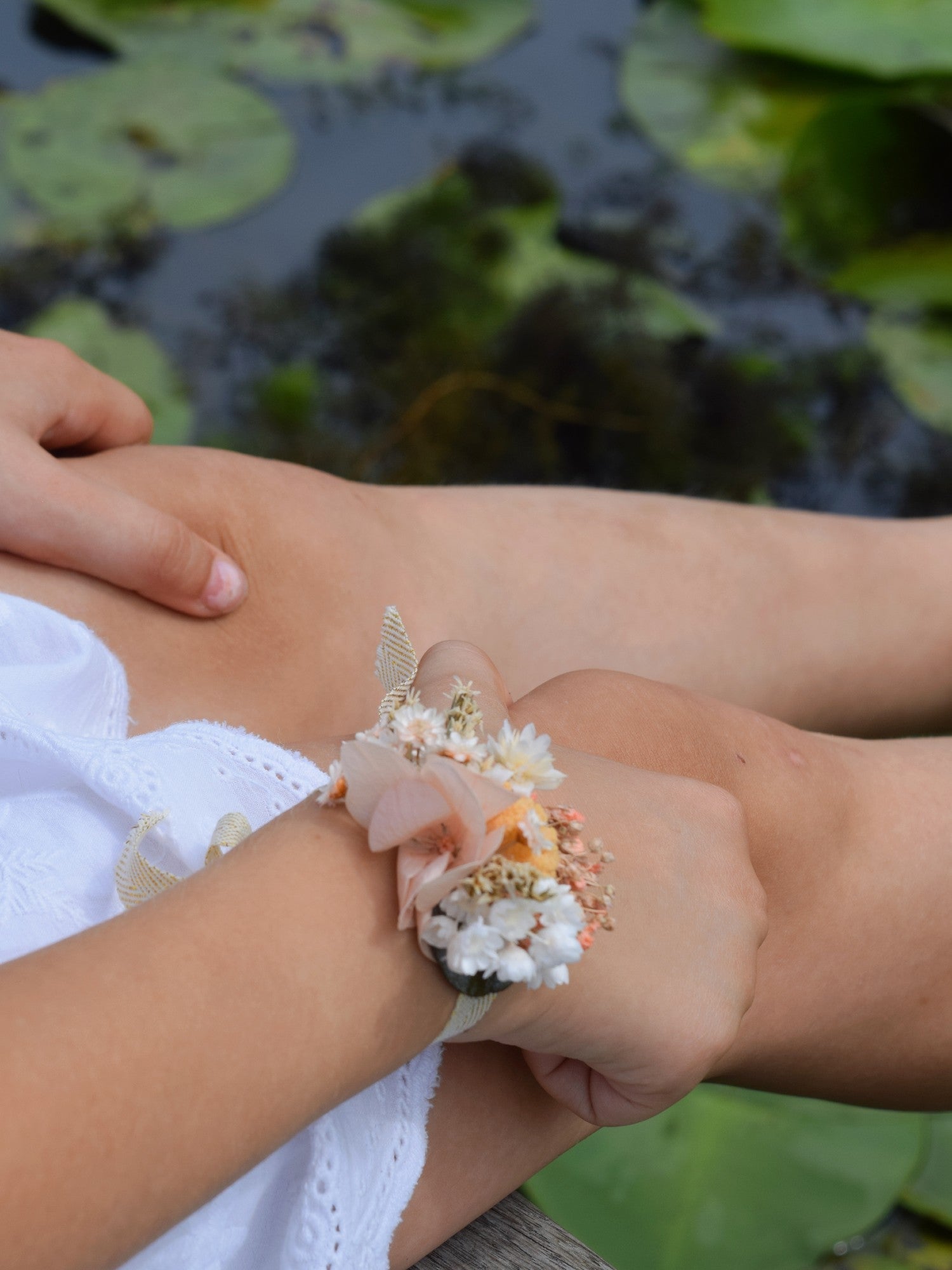 Funky romance - Wrist corsage children
