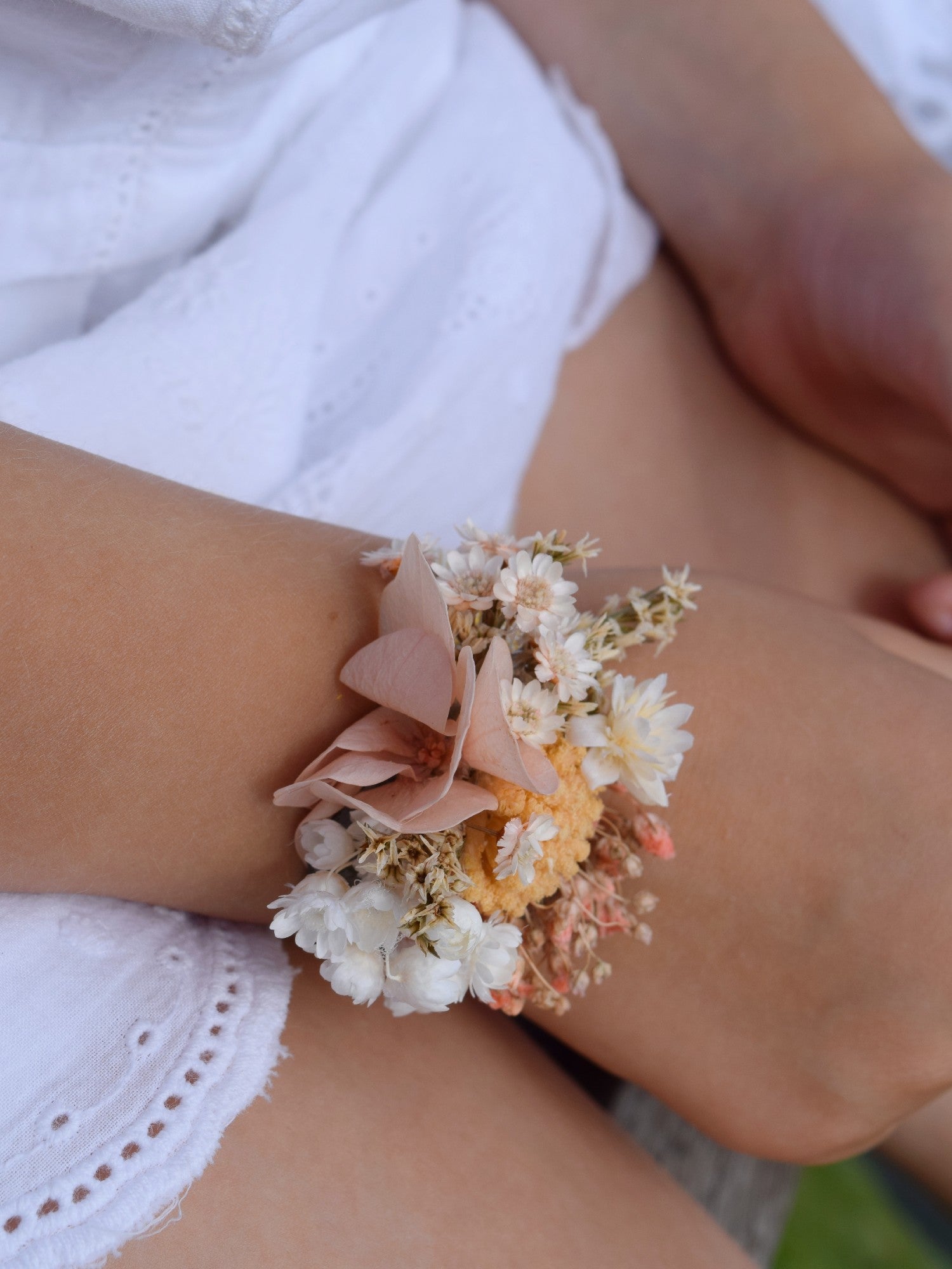 Funky romance - Wrist corsage children