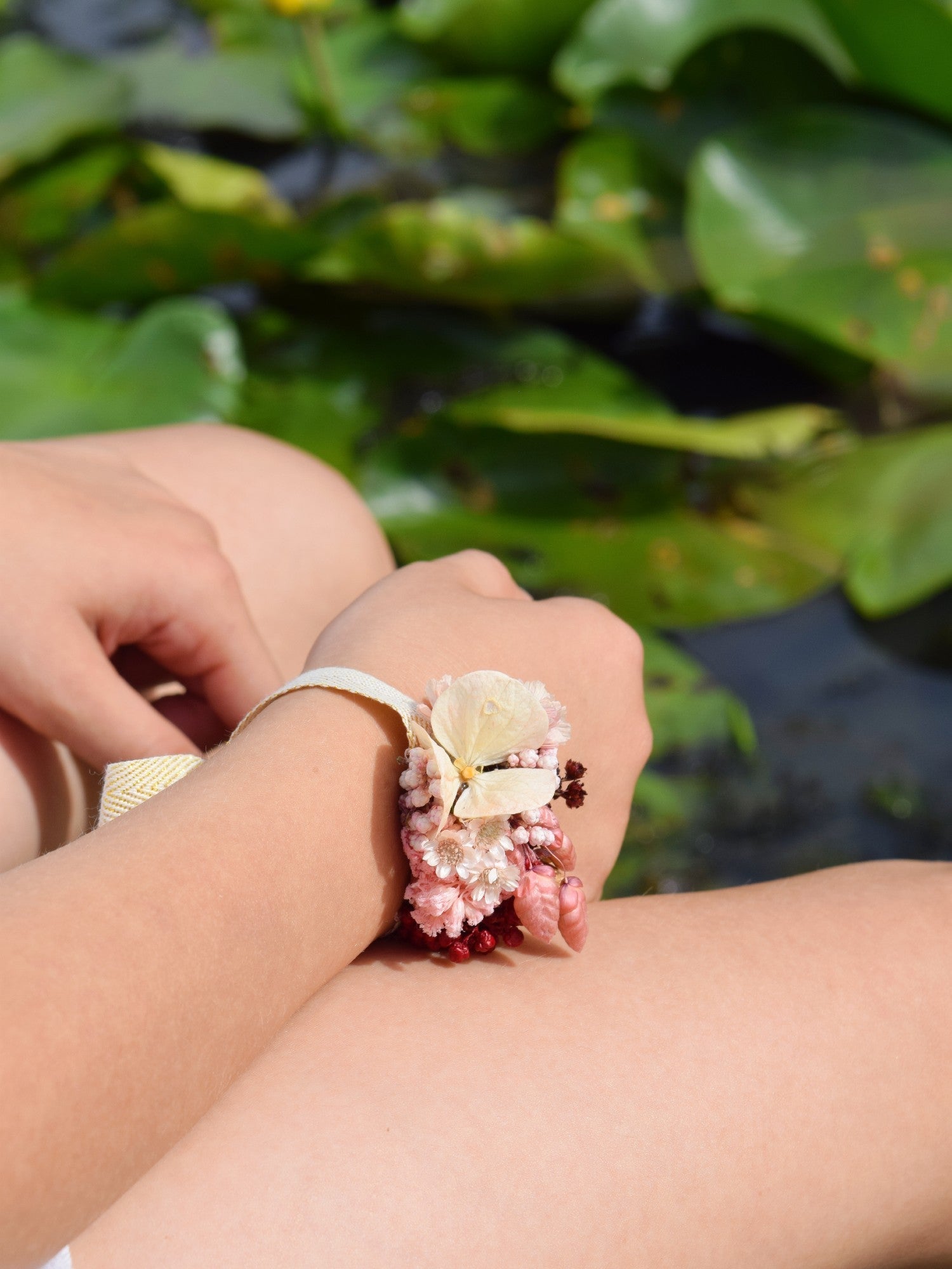 Pink Paradise - wrist corsage children