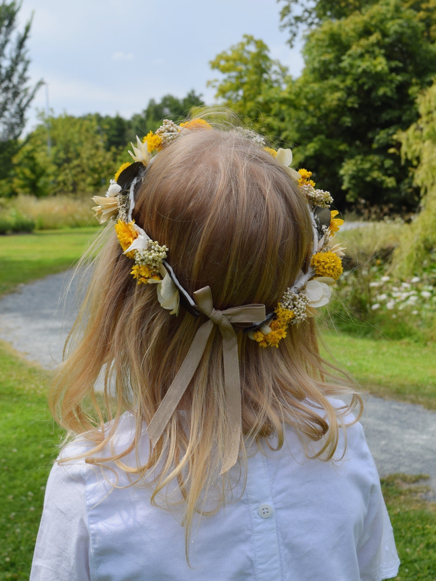 Layla - Crown of flowers children