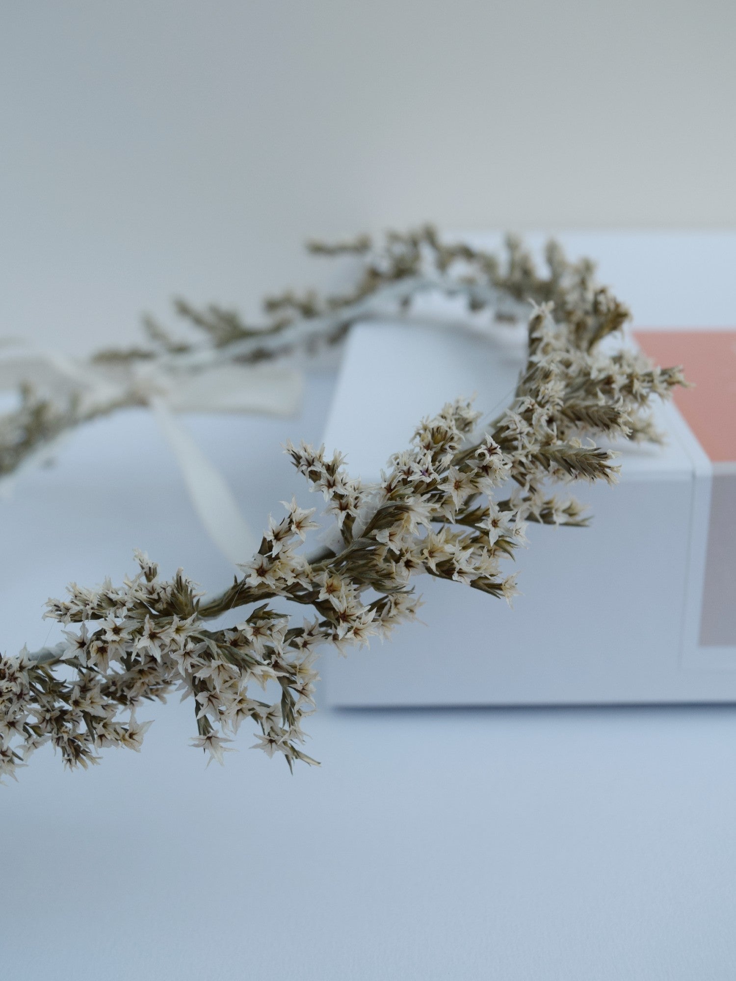 Monochrome TATARICA - Flower crown