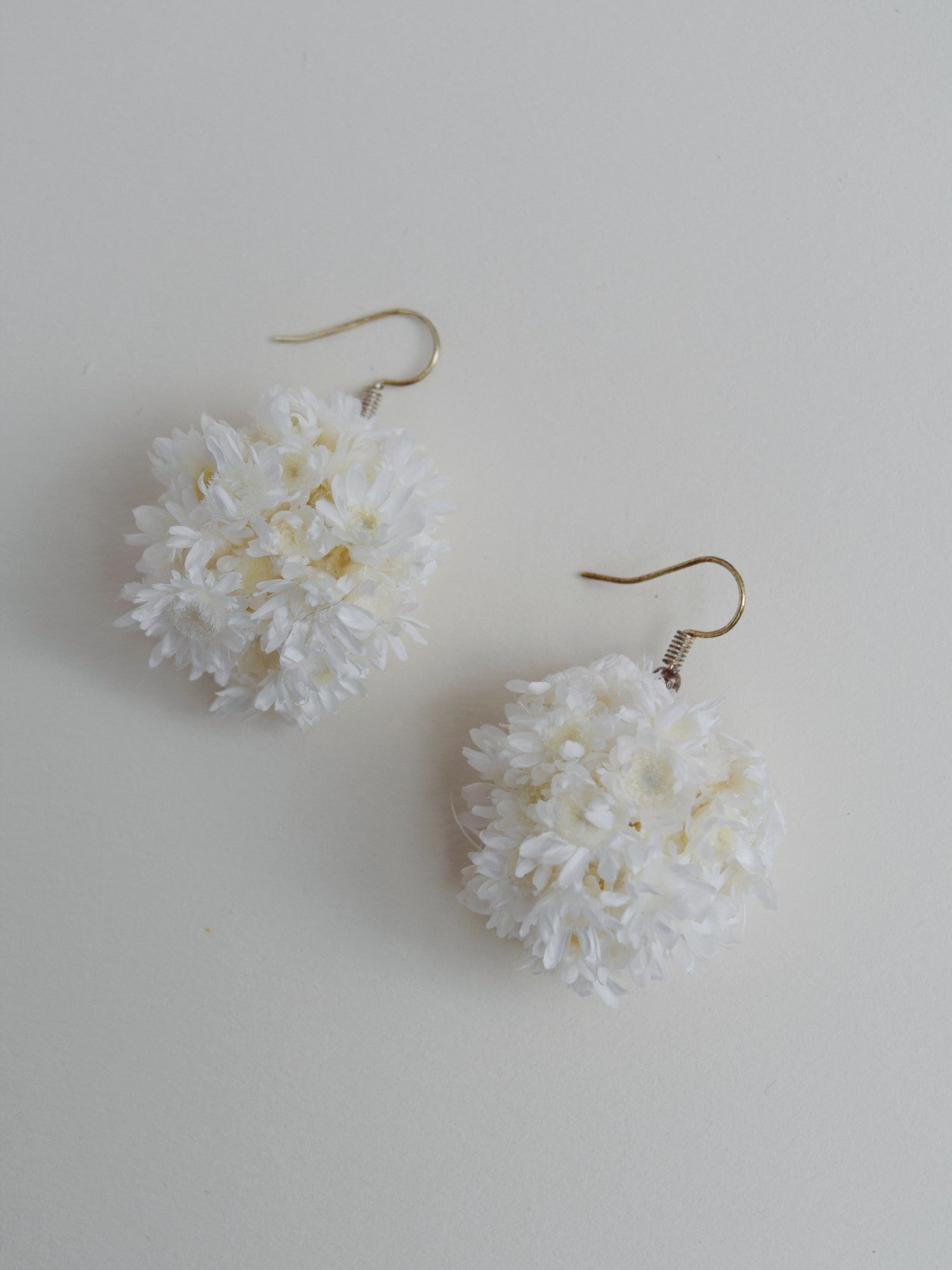 Double Scoop white - earrings