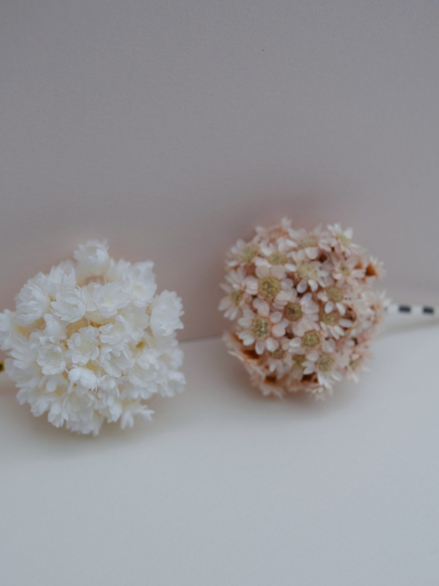 Monochrome WHITE - Hairpin M