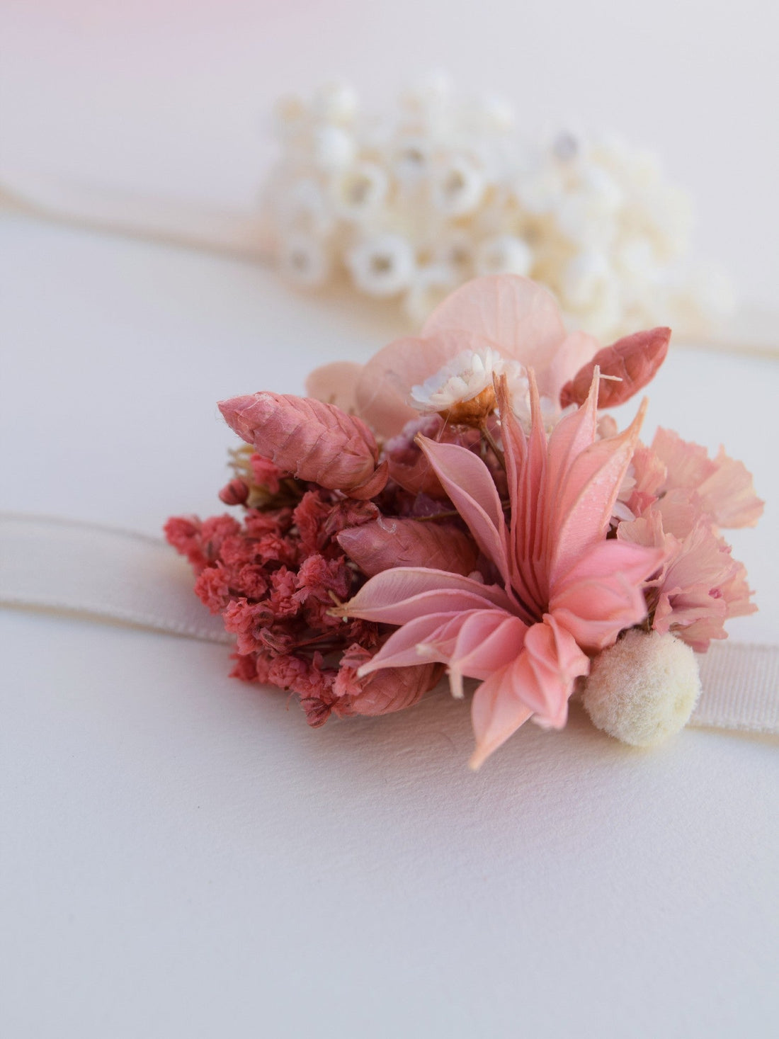 Paradise - wrist corsage children