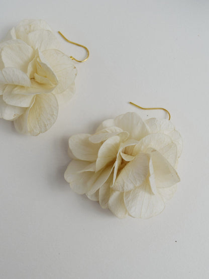 Flower Field WHITE - earrings